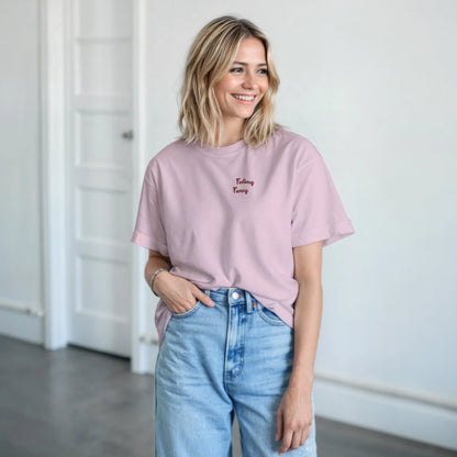 Unisex Fancy Lady, feeling fancy ogo, hoodie, sweatshirt and t-shirt in blue, red, green, grey, black, brown, white, and beige – Serif & Co slogan clothing